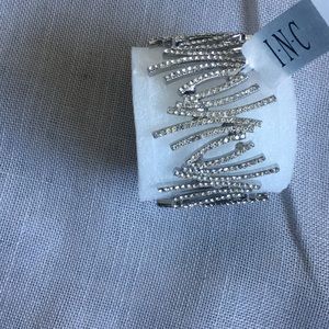 TWO-TONED ZIG-ZAG STRECH BRACELET